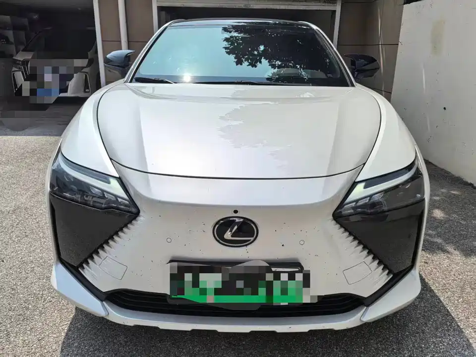 Lexus RZ
