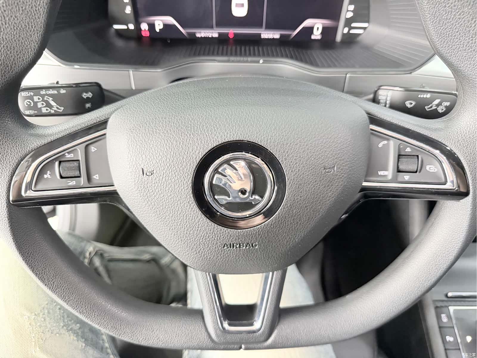 Skoda Superb, 2022 6