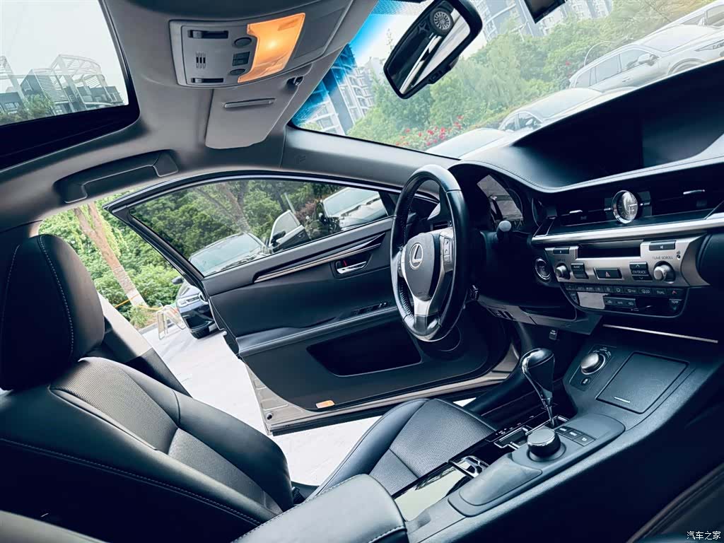 Lexus ES, 2015 14