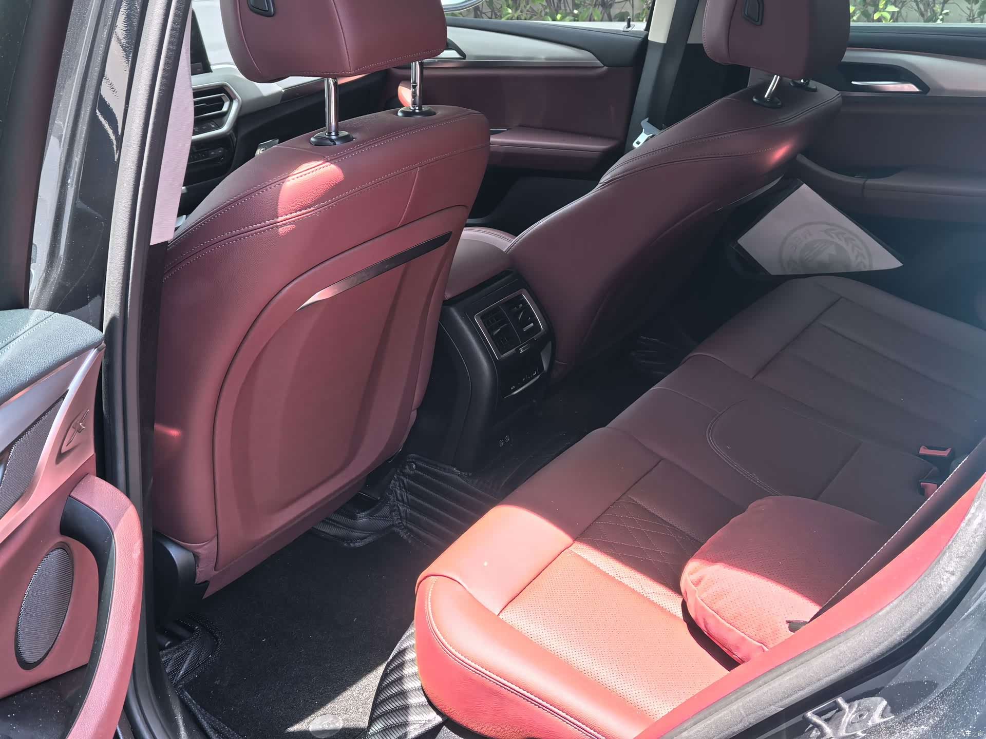 BMW iX3, 2024 7