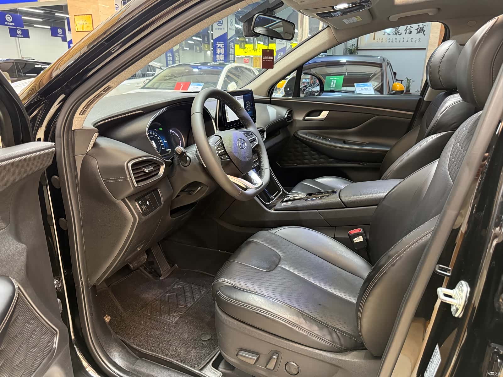 Hyundai Santa Fe, 2021 4