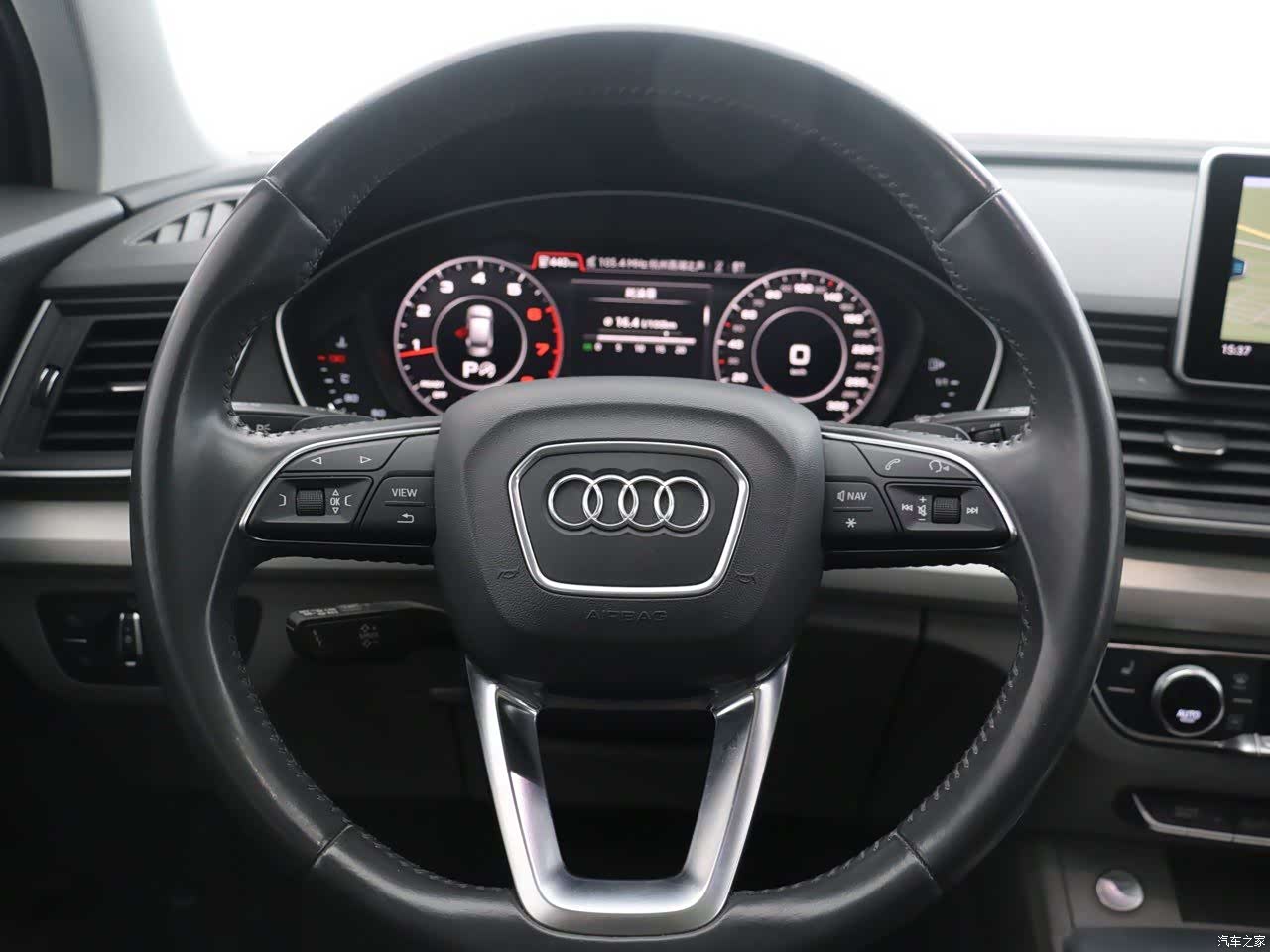 Audi Q5L, 2019 11