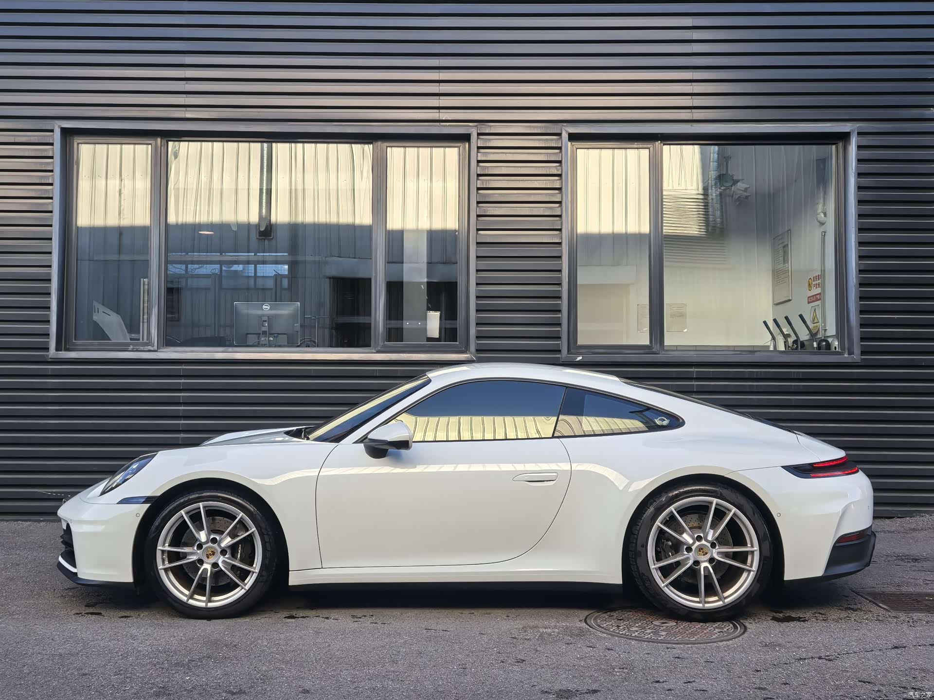 Porsche 911, 2025 4