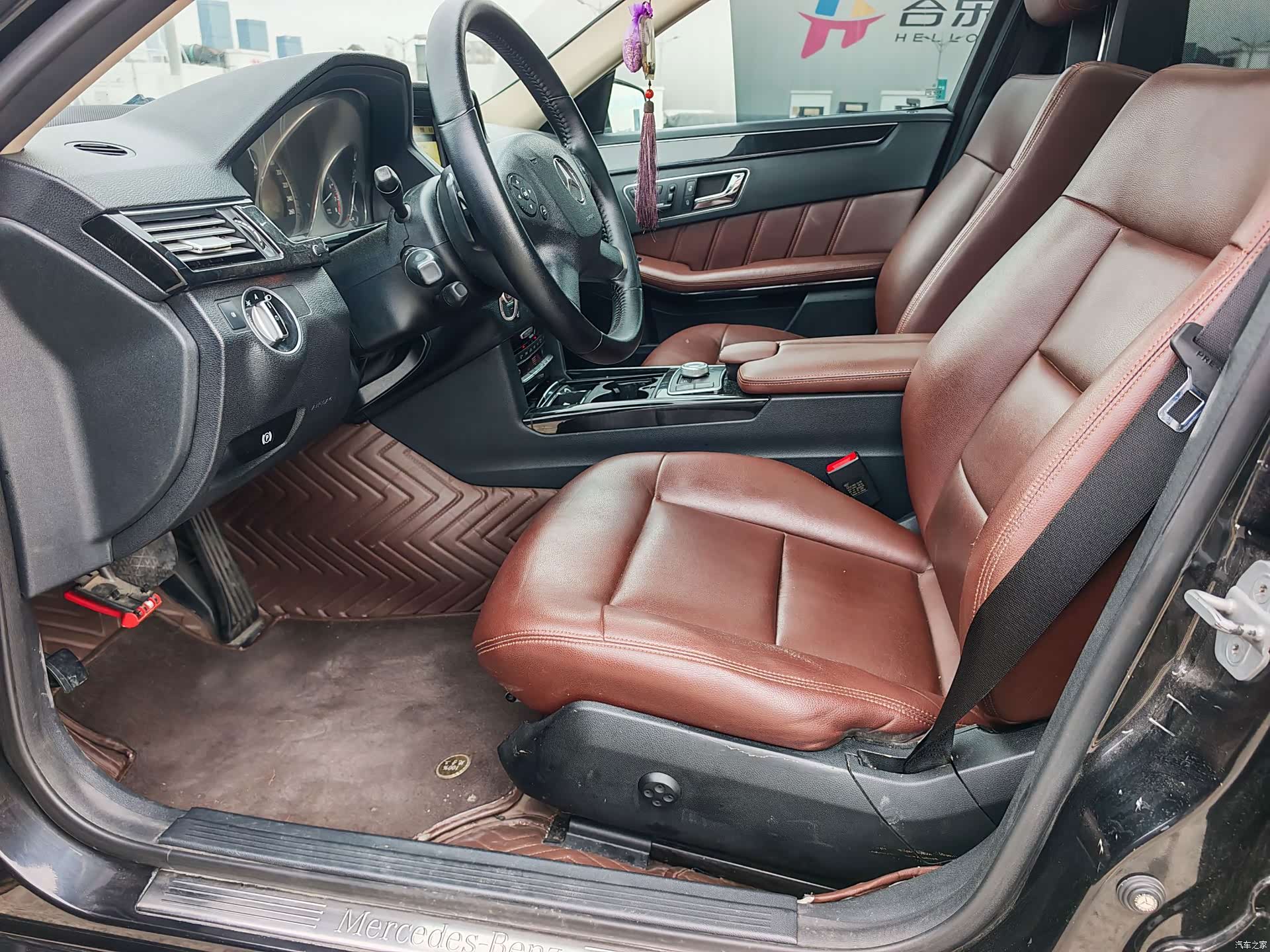 Mercedes-Benz E-Class, 2011 10