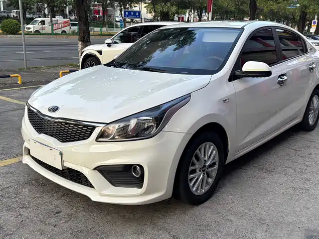 Kia K2 2018 — купить из Китая под заказ