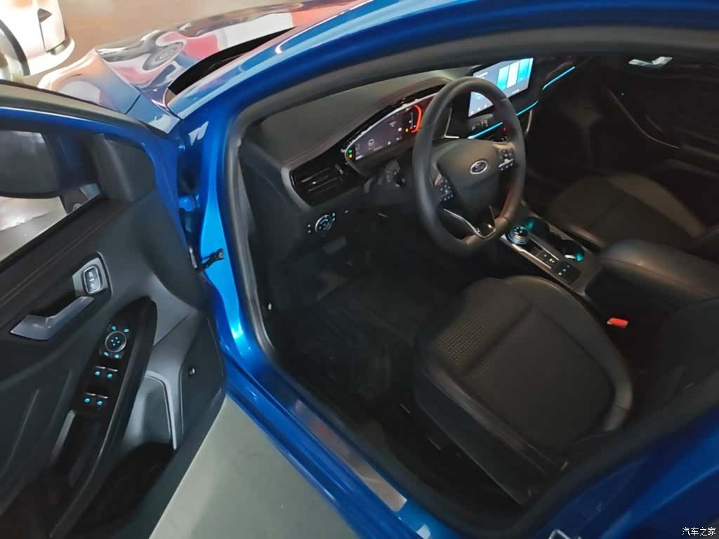 Ford Focus, 2022 16
