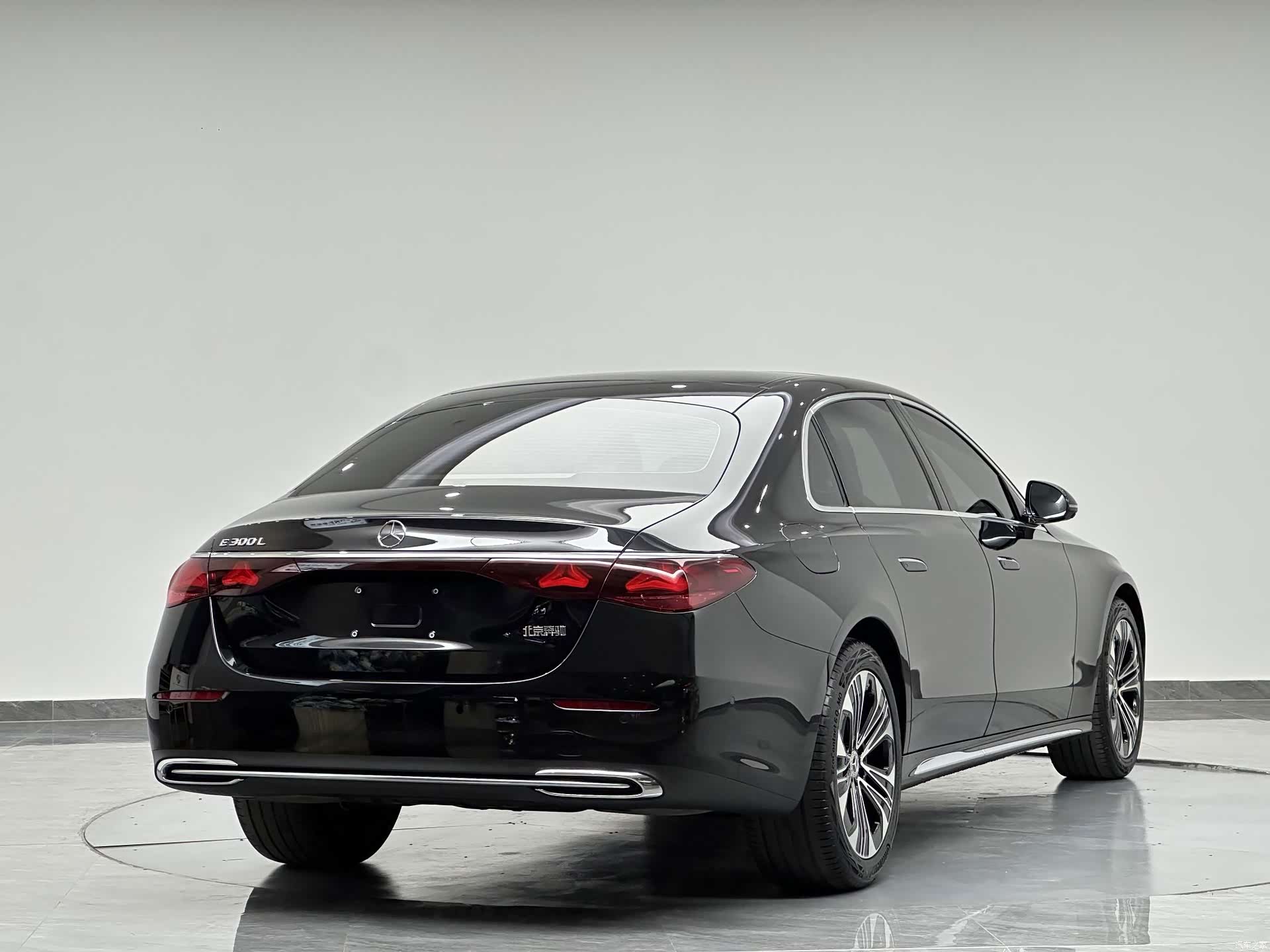 Mercedes-Benz E-Class, 2024 7