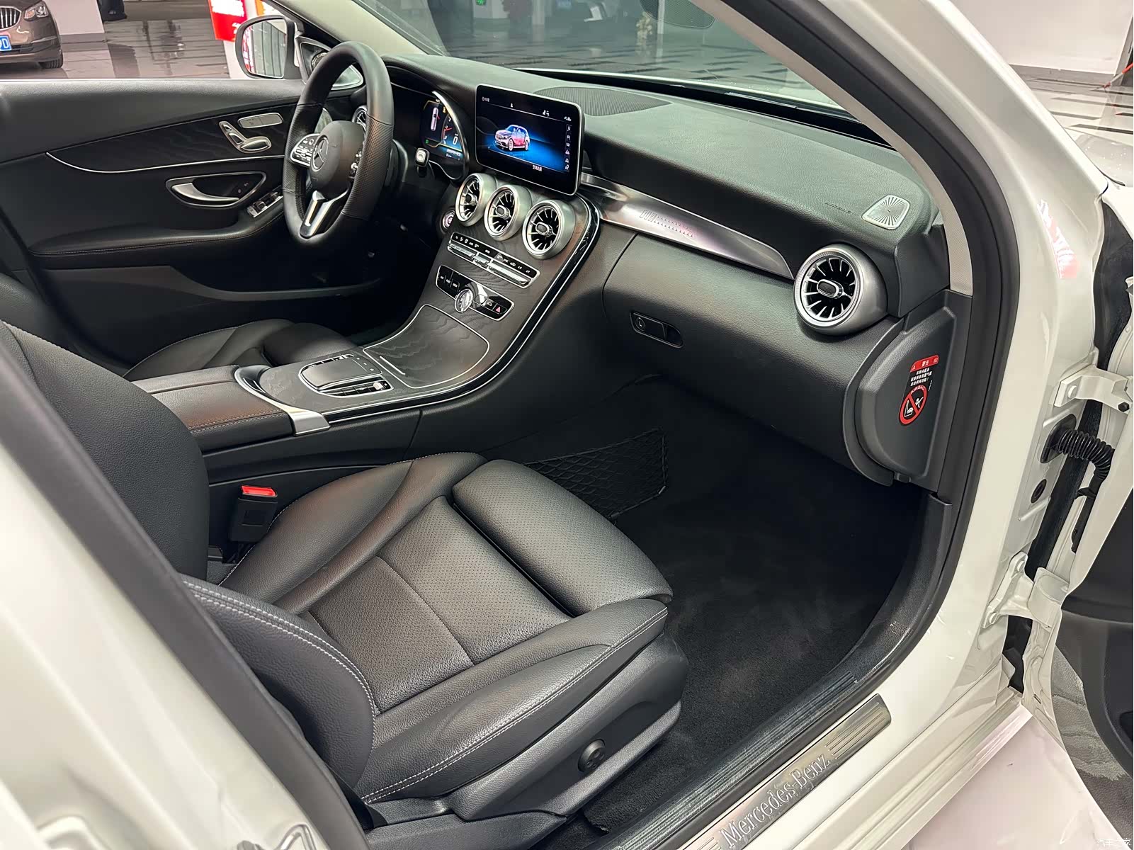 Mercedes-Benz C-Class, 2020 14
