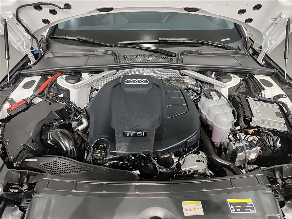 Audi A4L, 2021 9