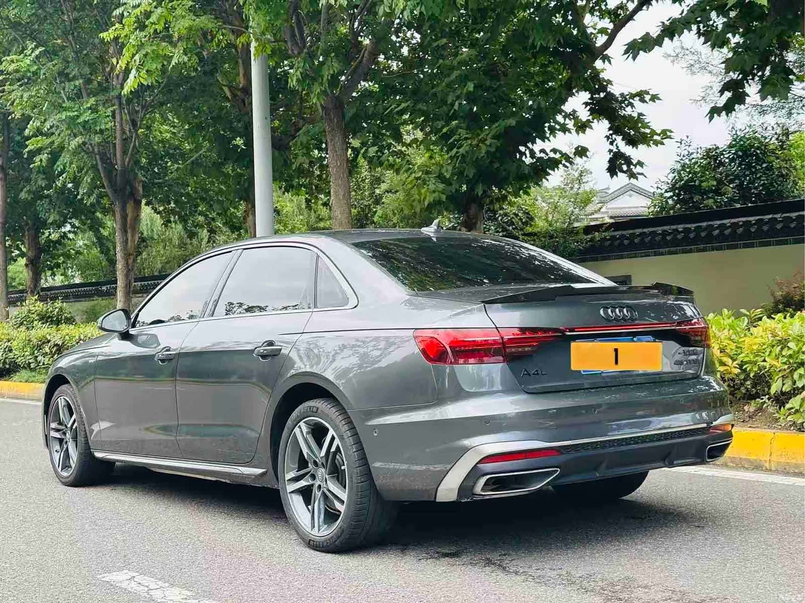 Audi A4L, 2021 3