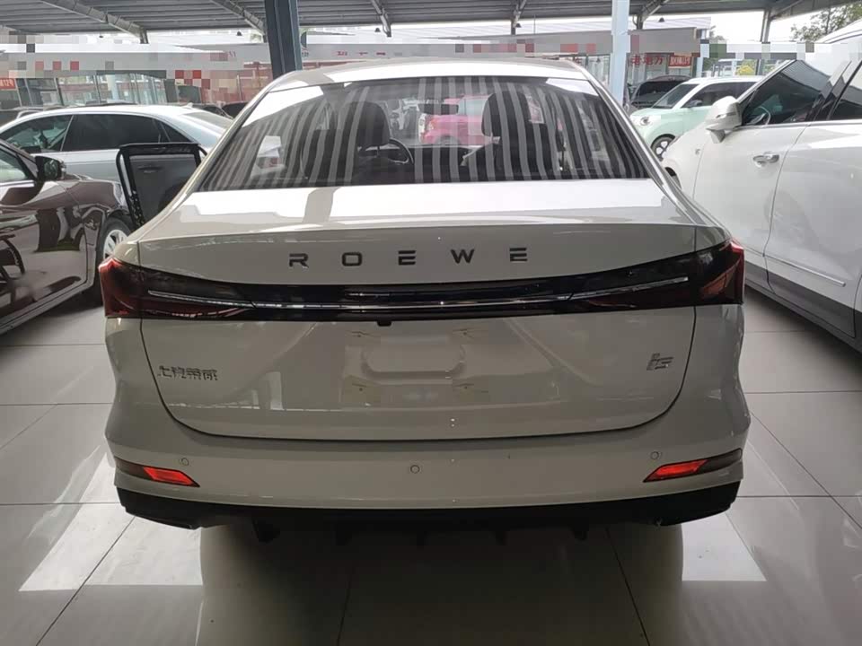 Roewe i5
