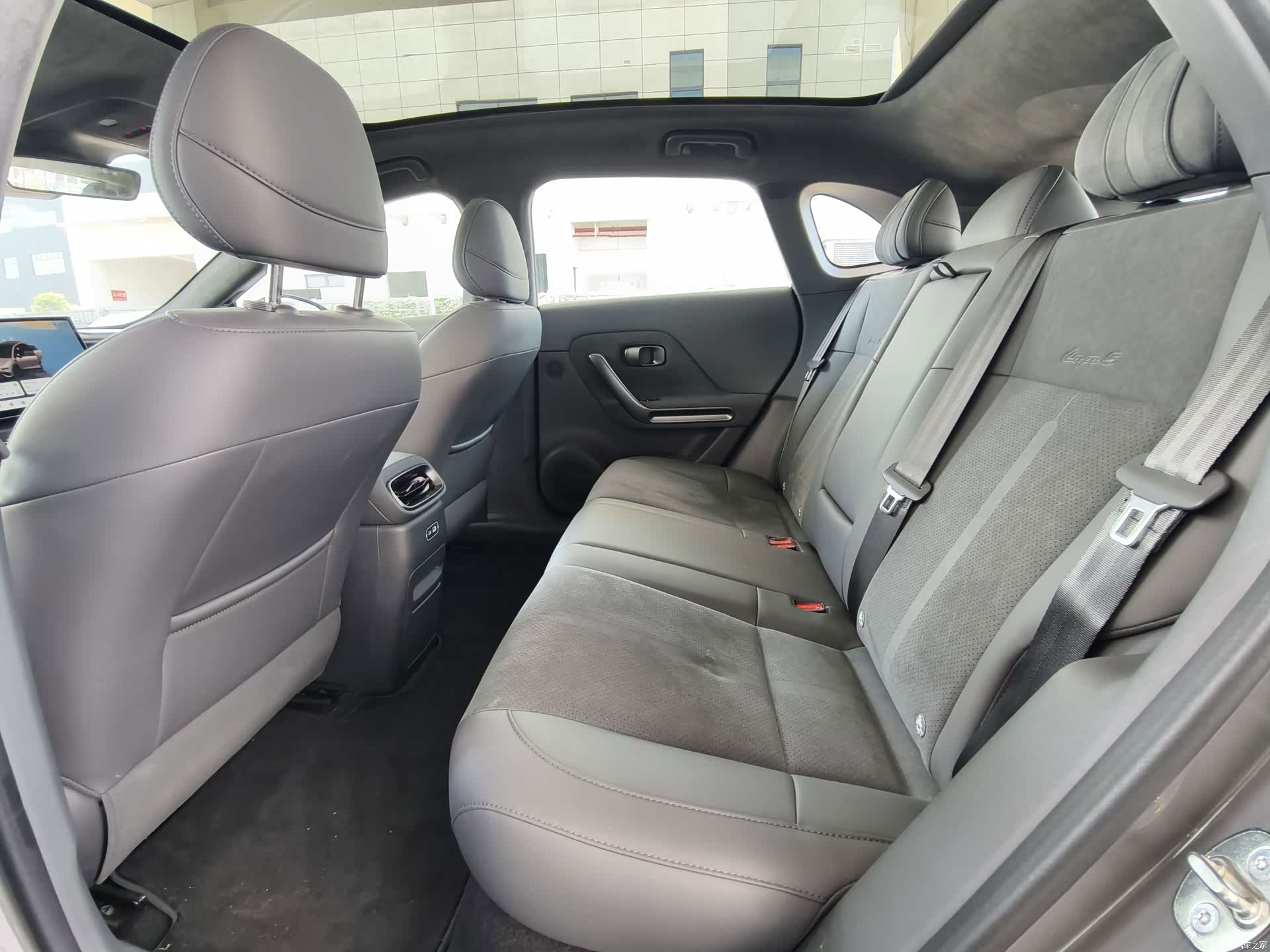 Leapmotor Lafa5, 2025 все фото