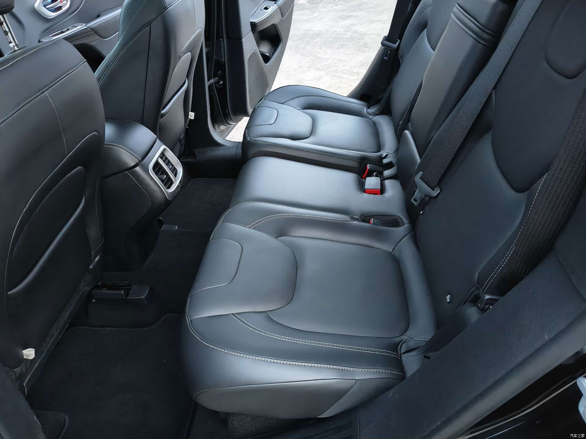 Jeep Cherokee, 2016 11