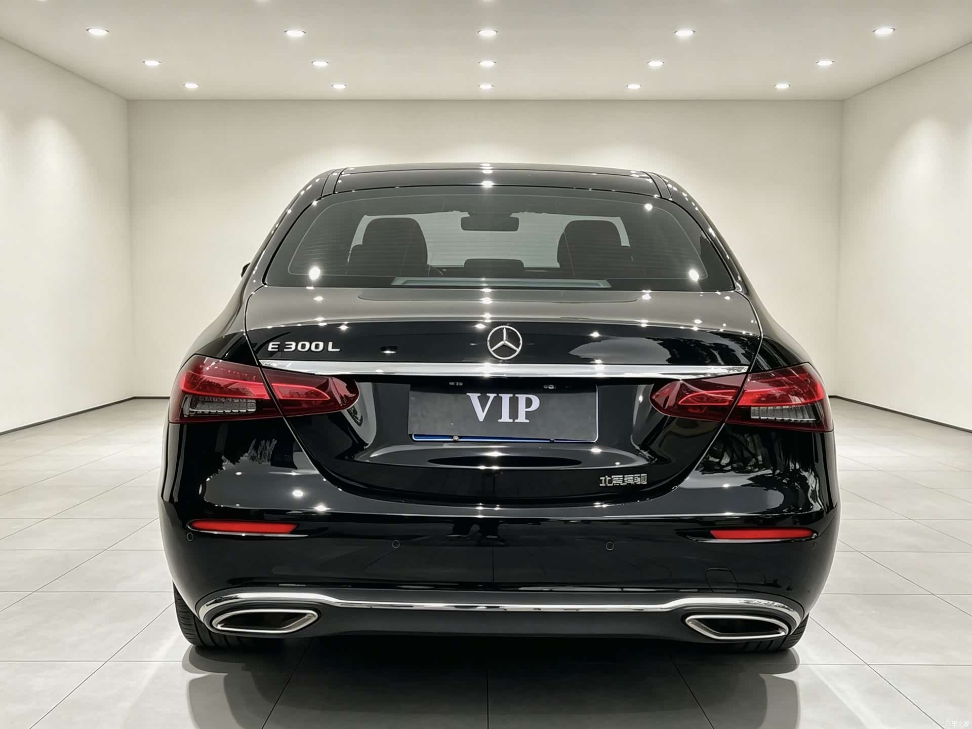 Mercedes-Benz E-Class, 2023 13