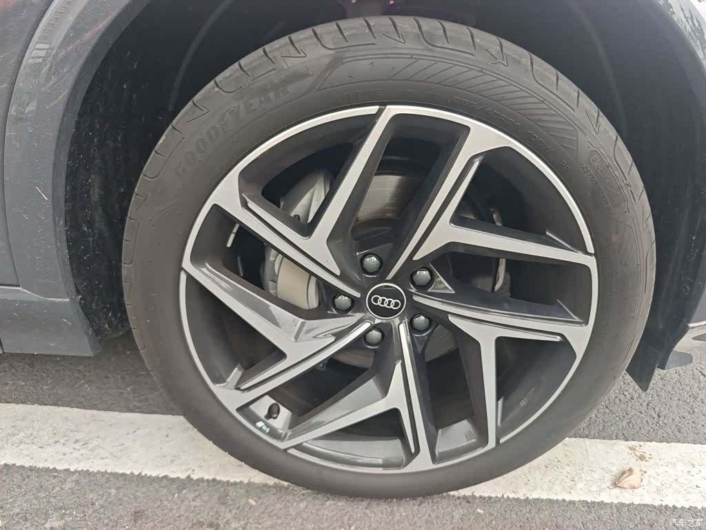 Audi e-tron, 2026 8