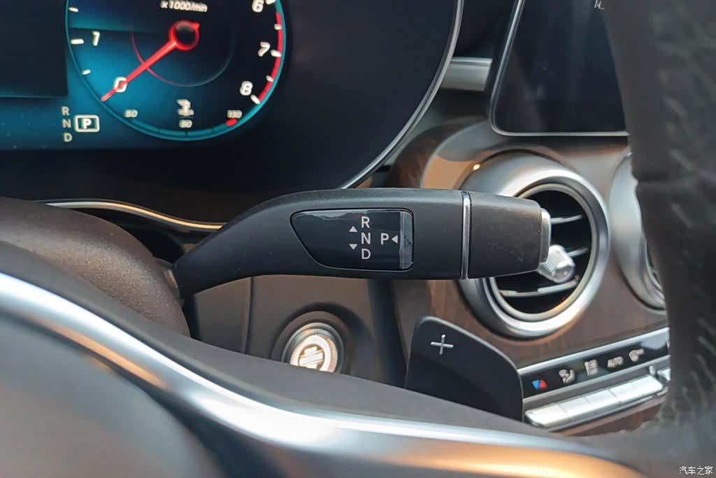 Mercedes-Benz GLC, 2022 16