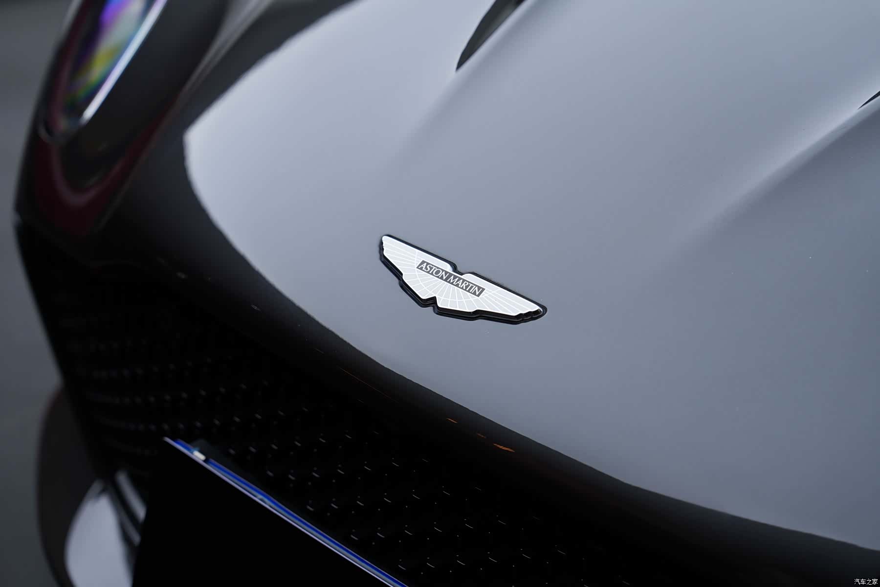 Aston Martin DBS, 2019 19