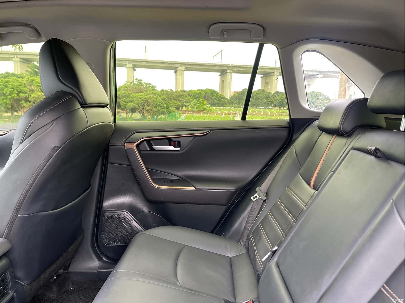 Toyota Wildlander, 2024 28