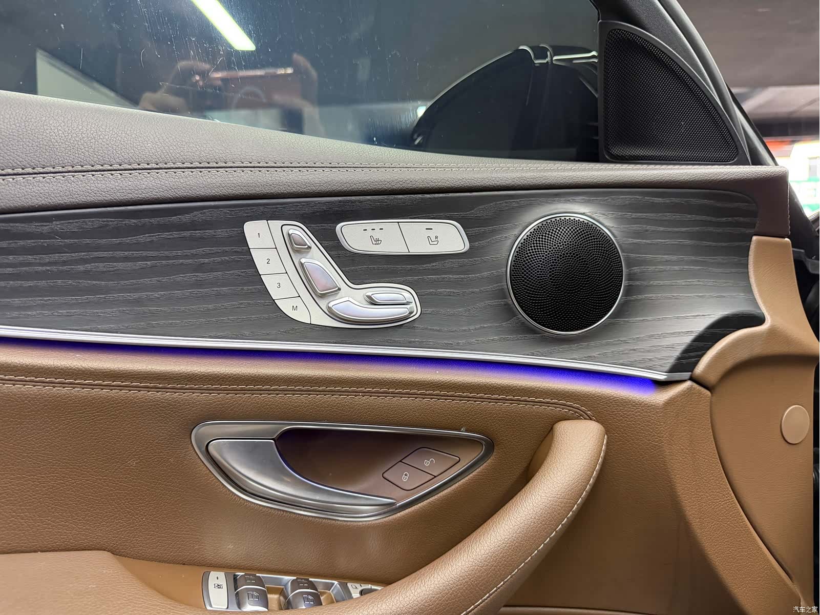 Mercedes-Benz E-Class, 2022 20