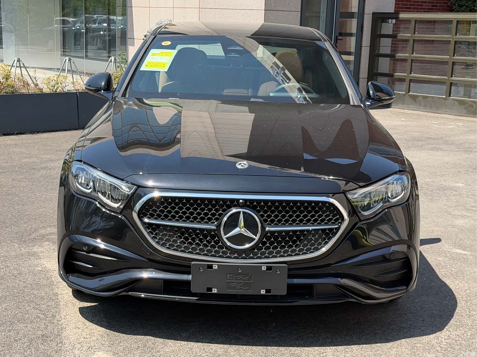 Mercedes-Benz E-Class, 2025 2