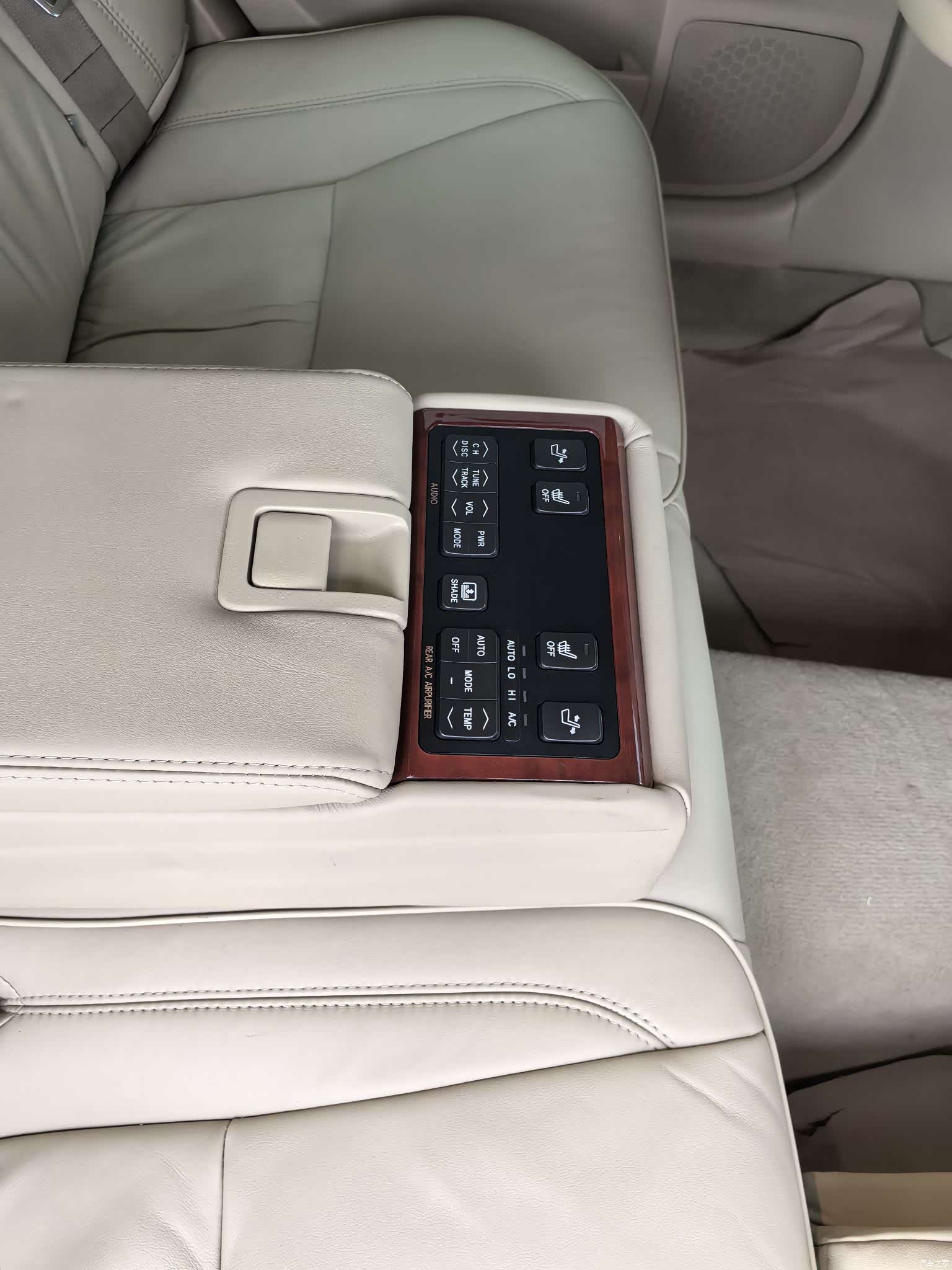 Hongqi HQ300, 2009 13