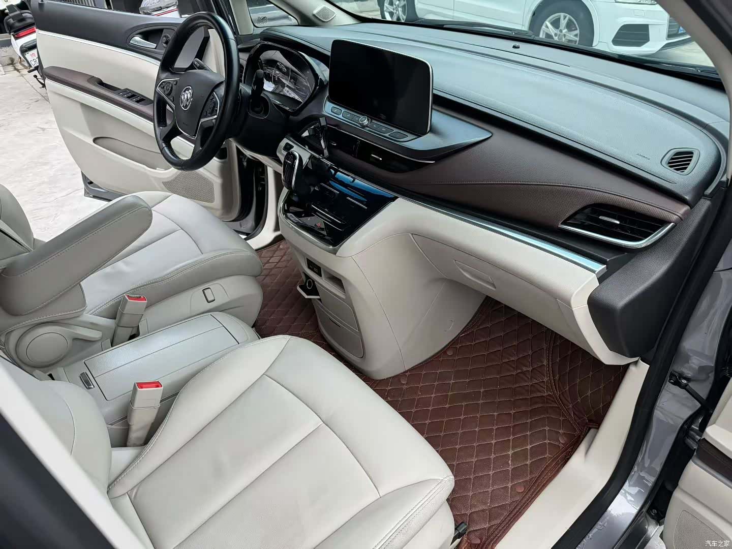 Buick GL8, 2020 6