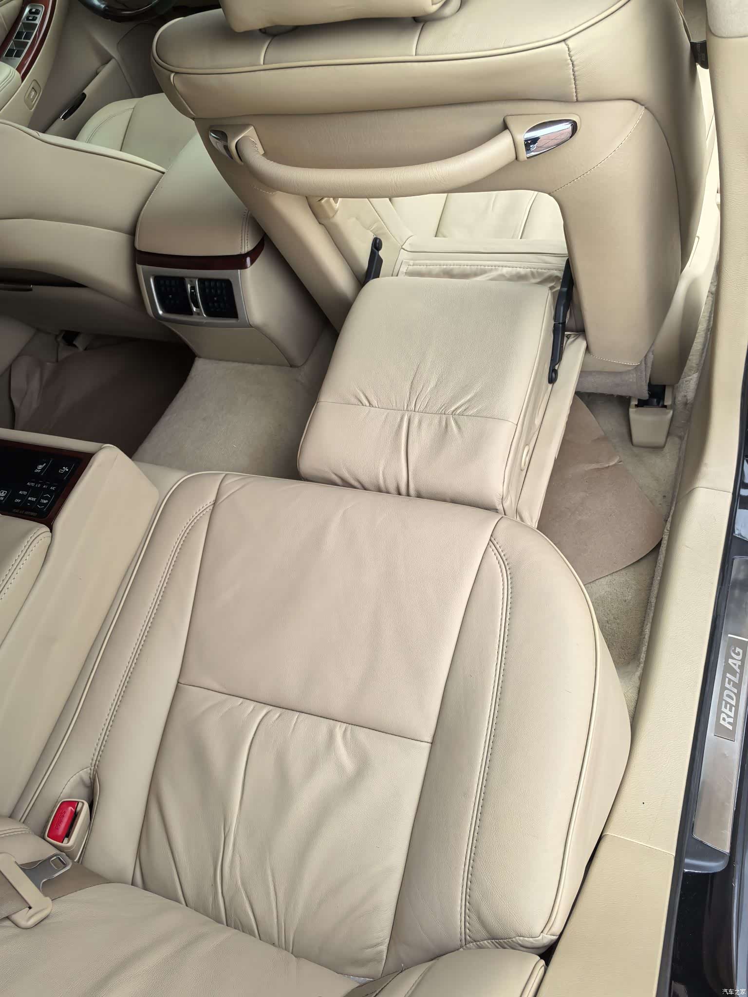 Hongqi HQ300, 2009 10
