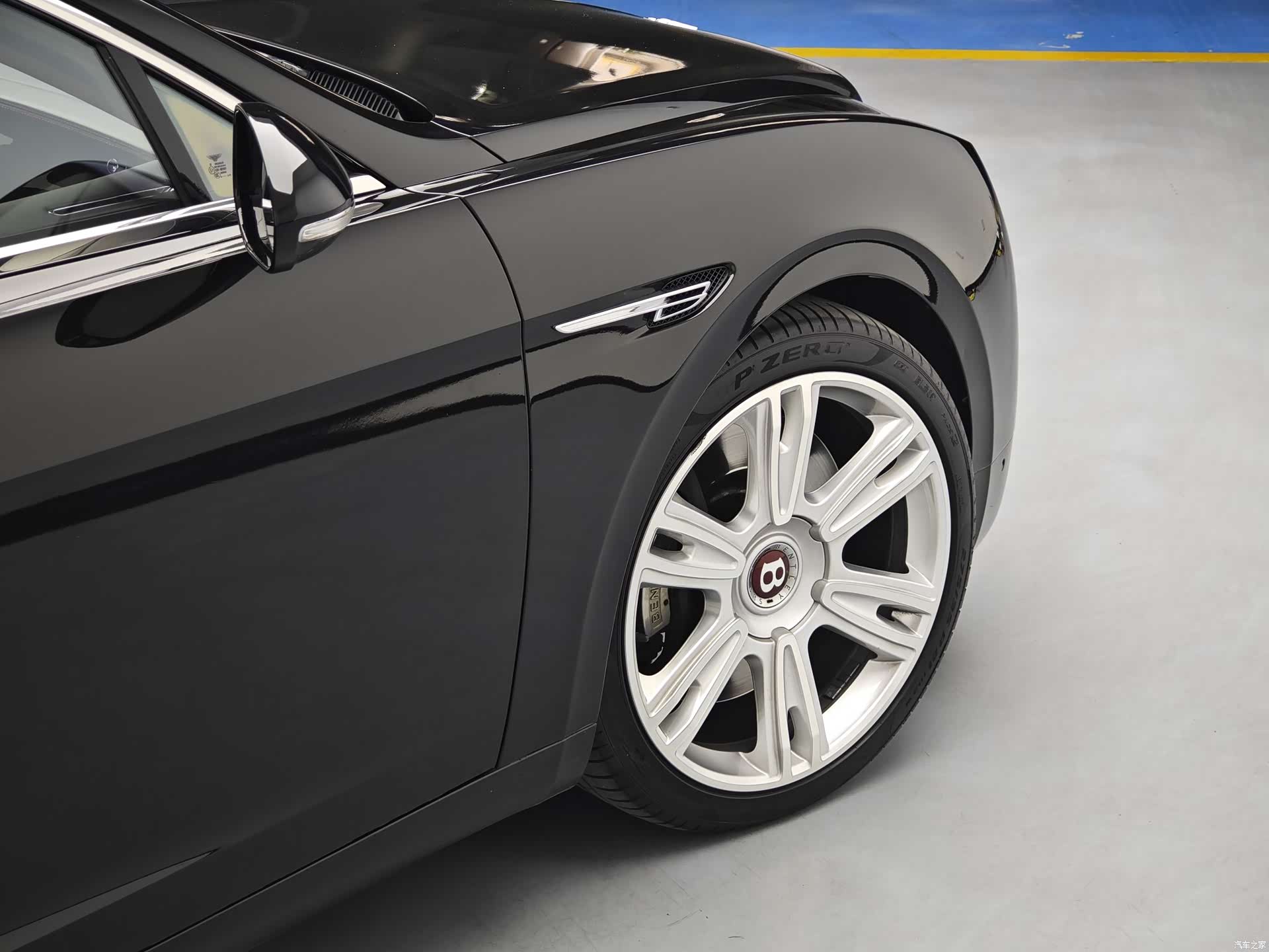 Bentley Flying Spur, 2015 9