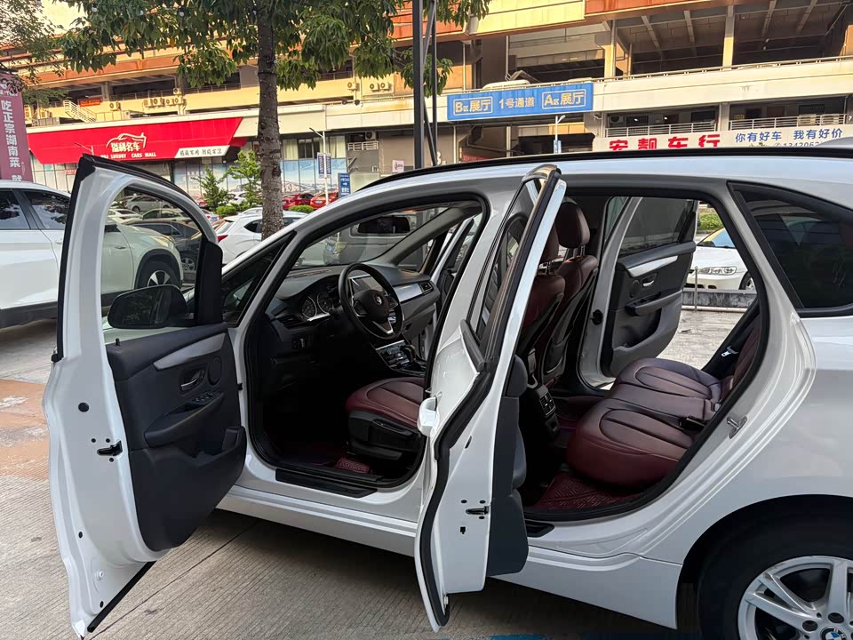 BMW 2 series station wagon