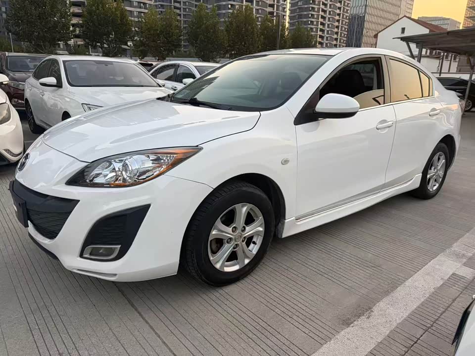 Mazda 3 star Cheng