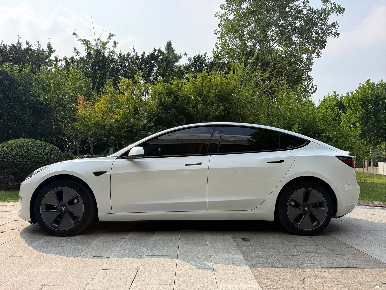 Tesla Model 3, 2022 3