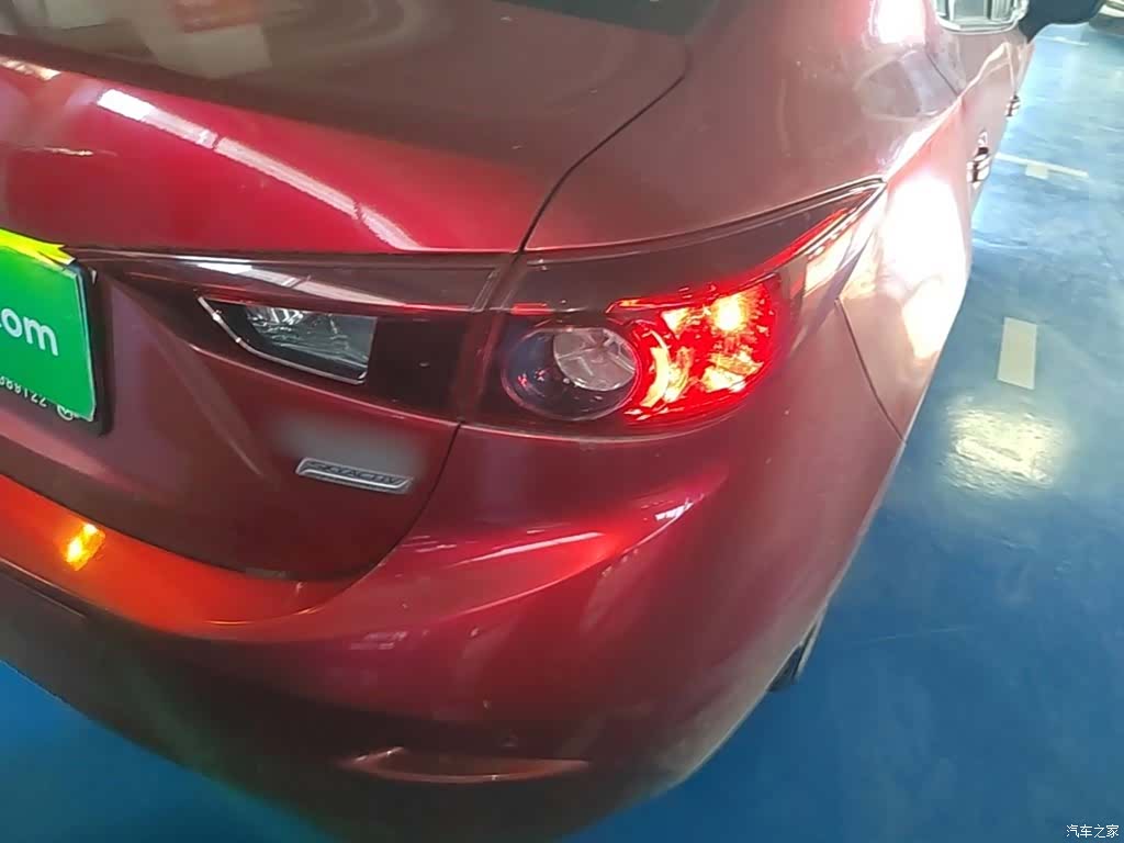 Mazda Mazda3, 2015 8