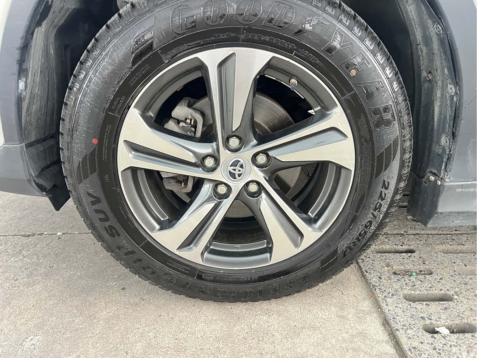 Toyota RAV4, 2016 4