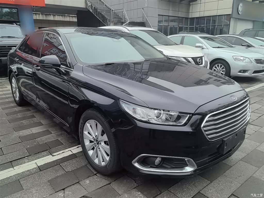 Ford Taurus, 2016 4