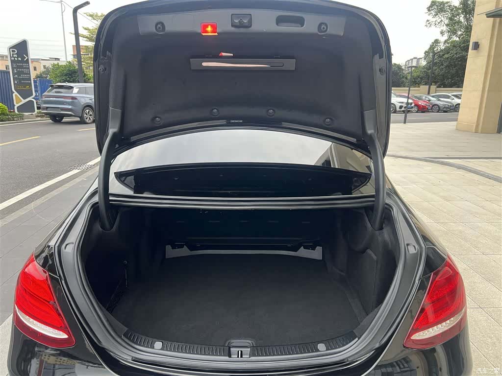 Mercedes-Benz E-Class, 2020 11