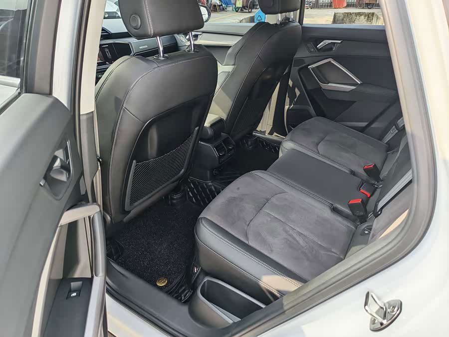 Audi Q3 2022, фото 7