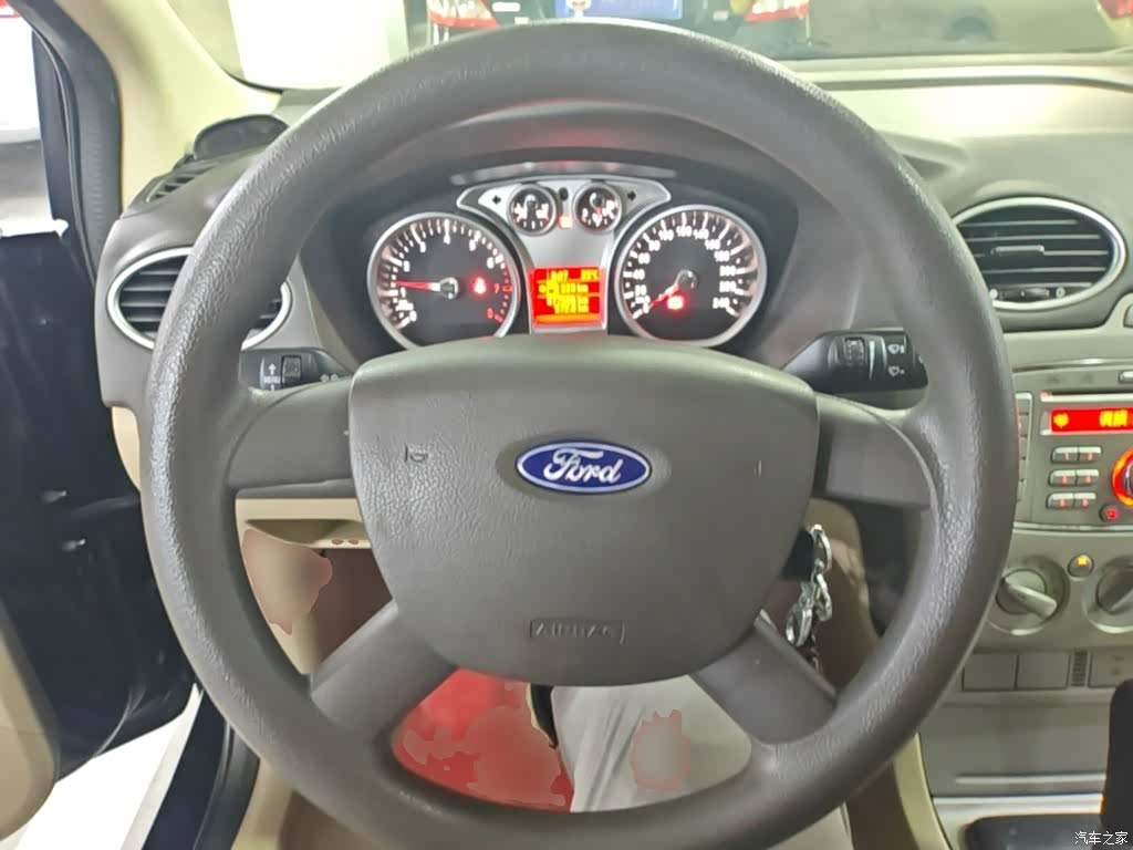 Ford Focus, 2014 11