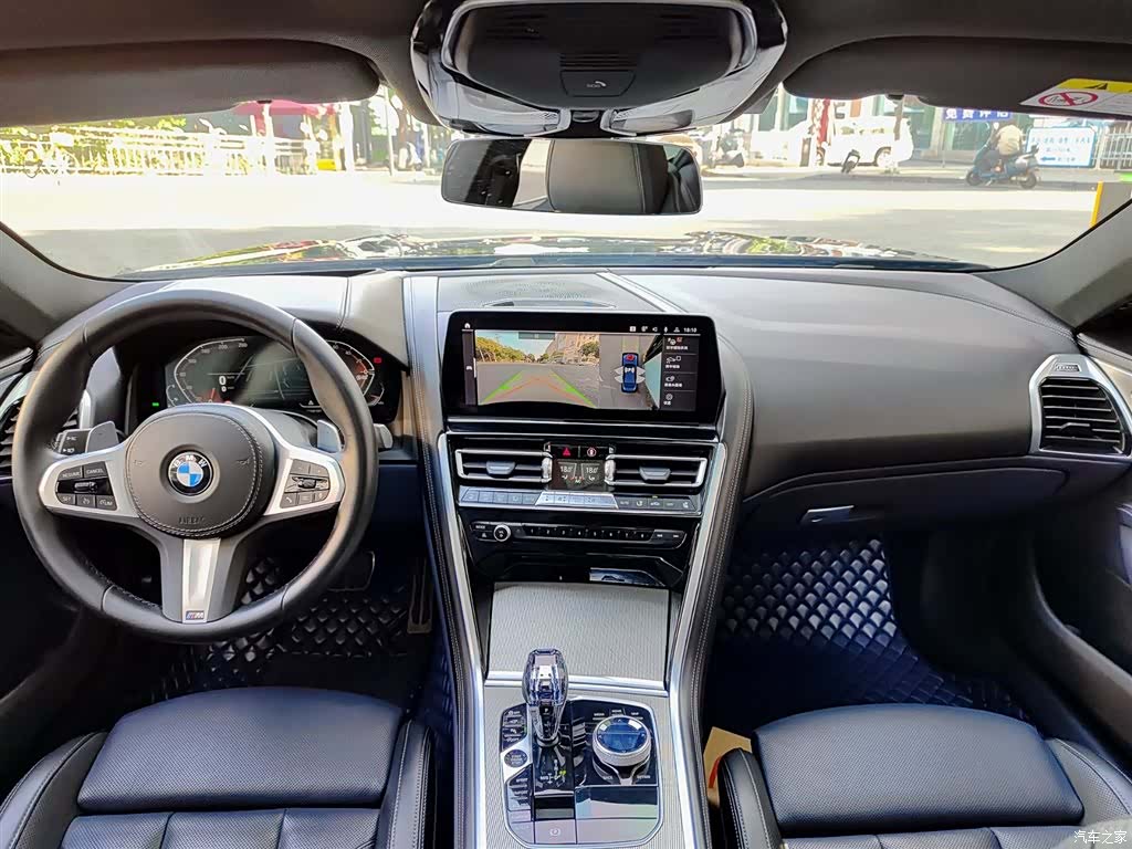 BMW 8 Series, 2023 9