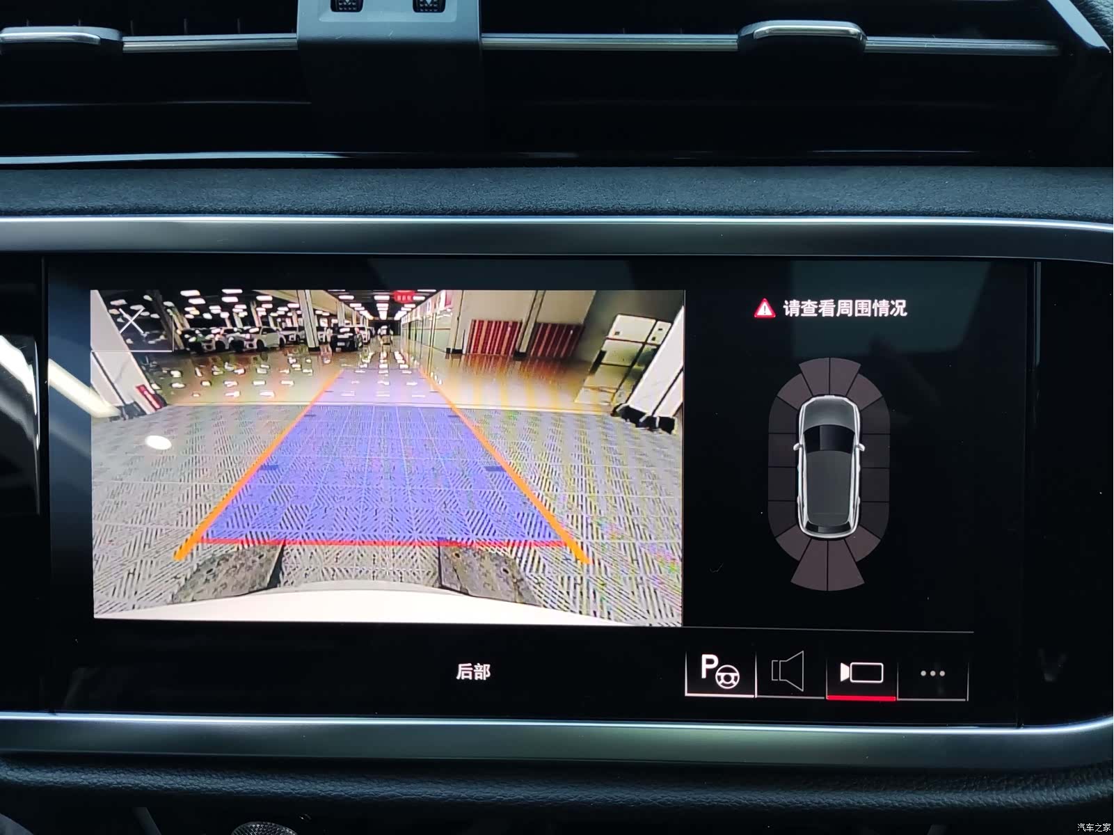 Audi Q3, 2022 12