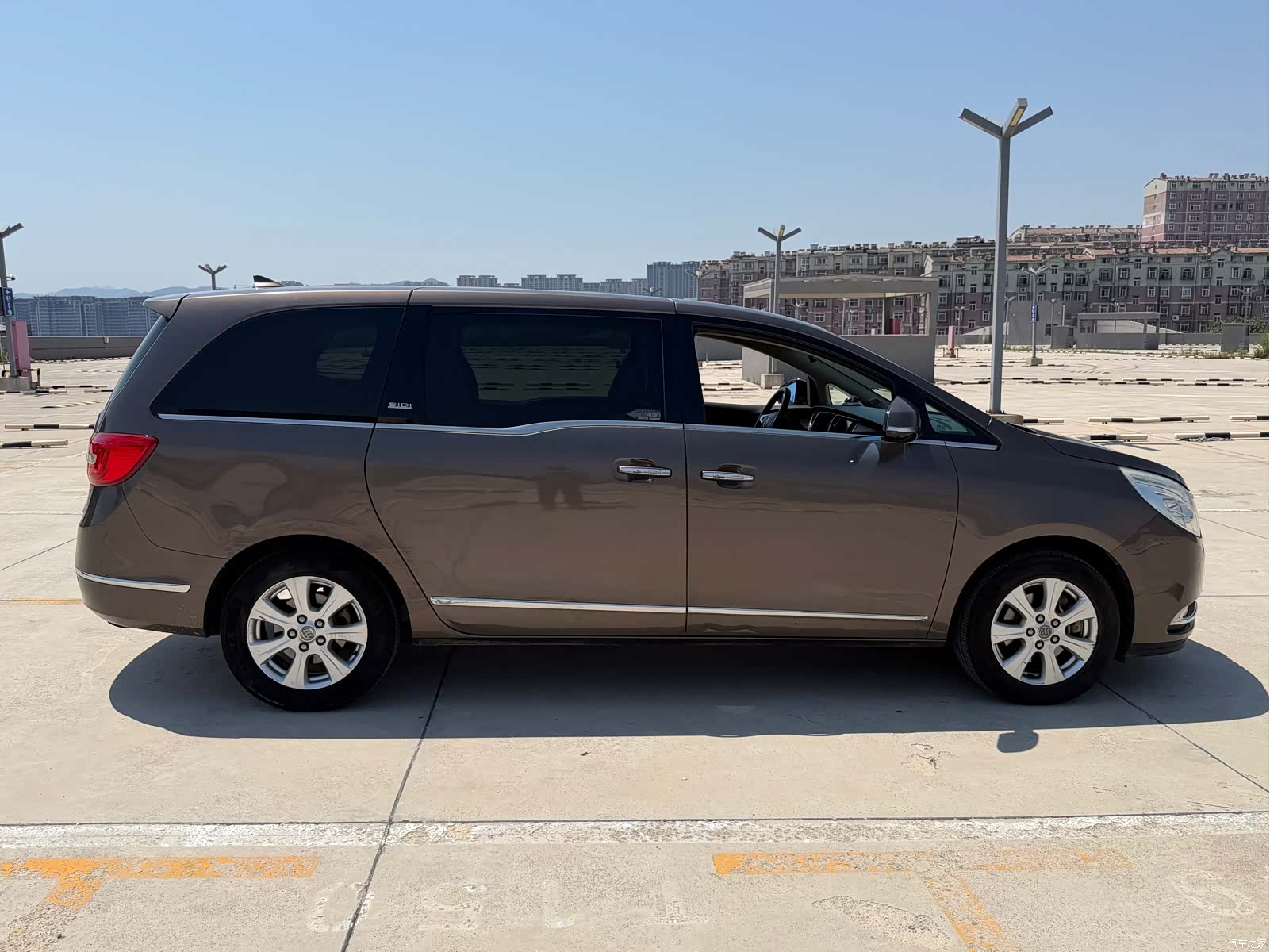 Buick GL8, 2015 8