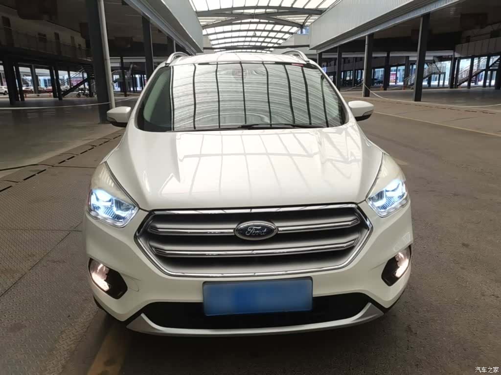 Ford Kuga, 2017 3