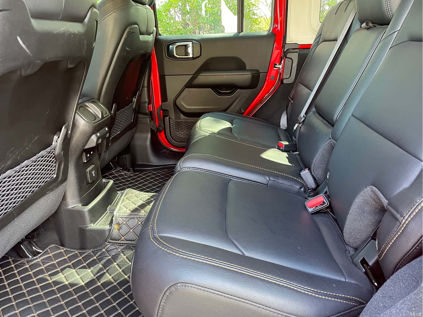 Jeep Wrangler, 2024 20