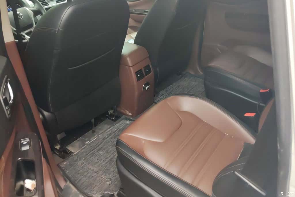 DongFeng SX6, 2016 11