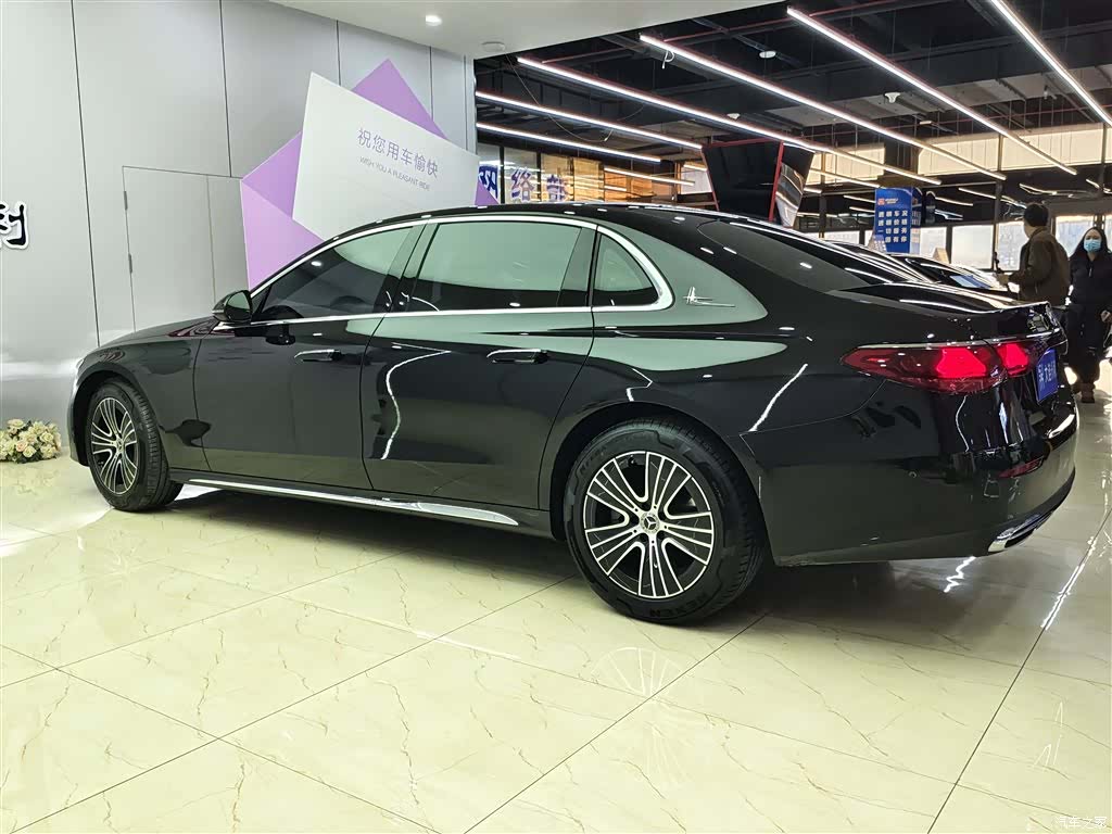 Mercedes-Benz E-Class, 2024 4