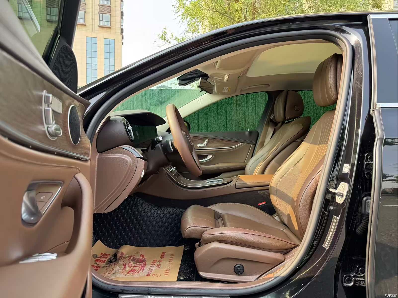 Mercedes-Benz E-Class, 2021 4