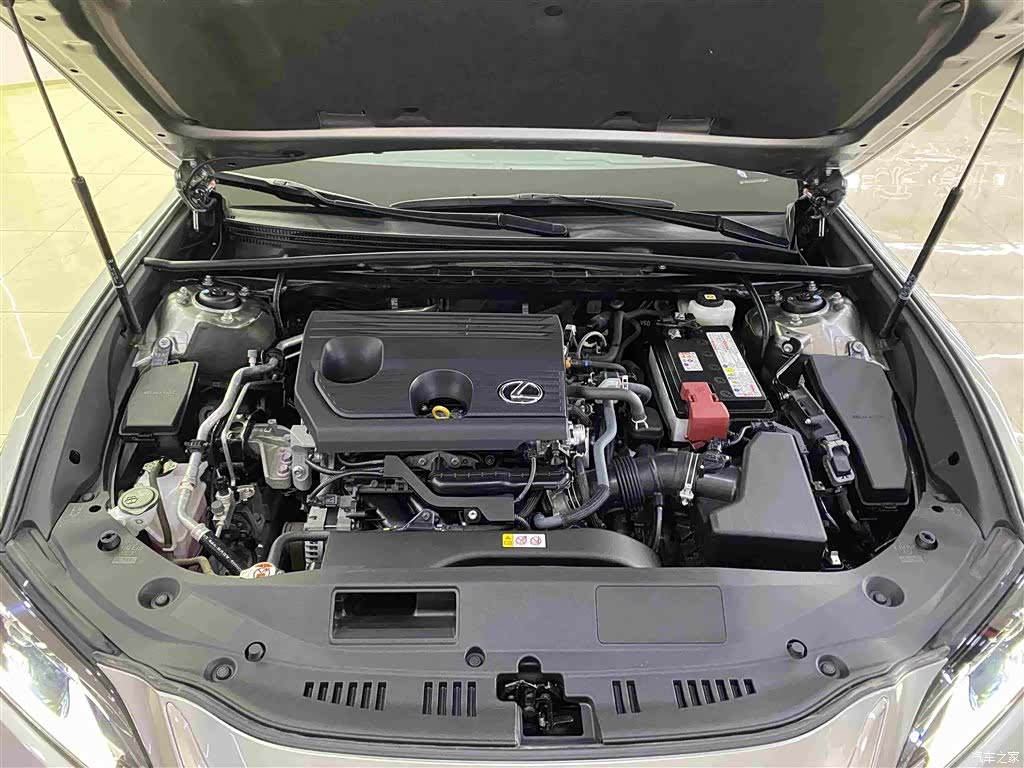 Lexus ES, 2024 14