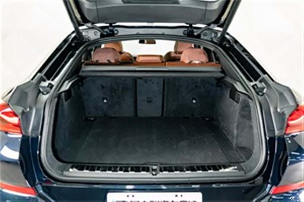 BMW X6, 2025 24