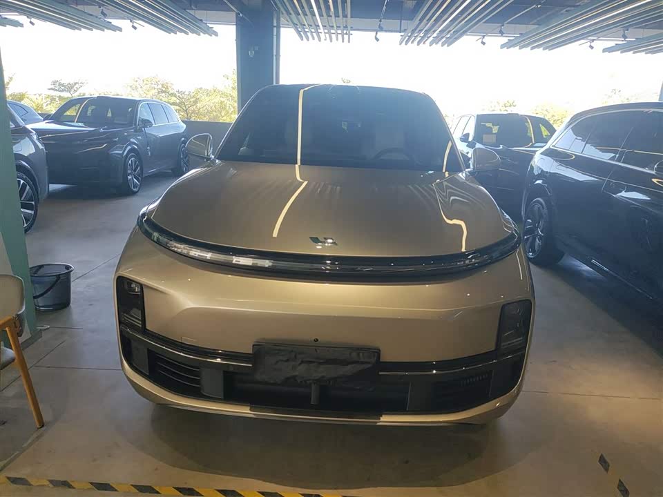 Li Auto Ideal L8