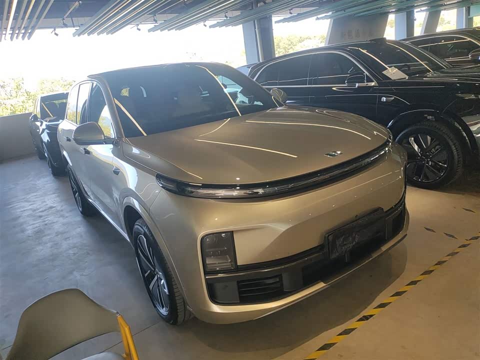 Li Auto Ideal L8