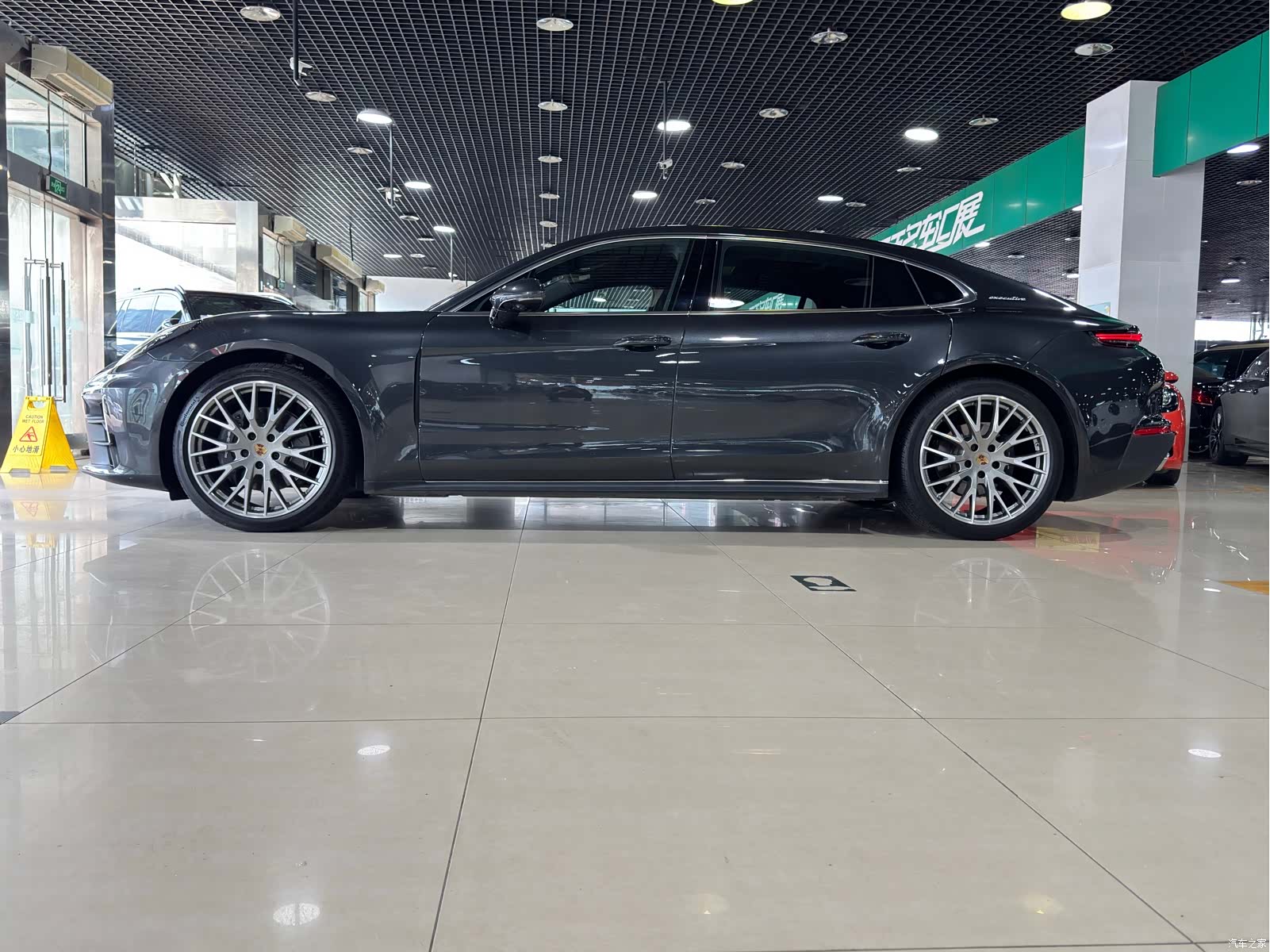 Porsche Panamera, 2024 4